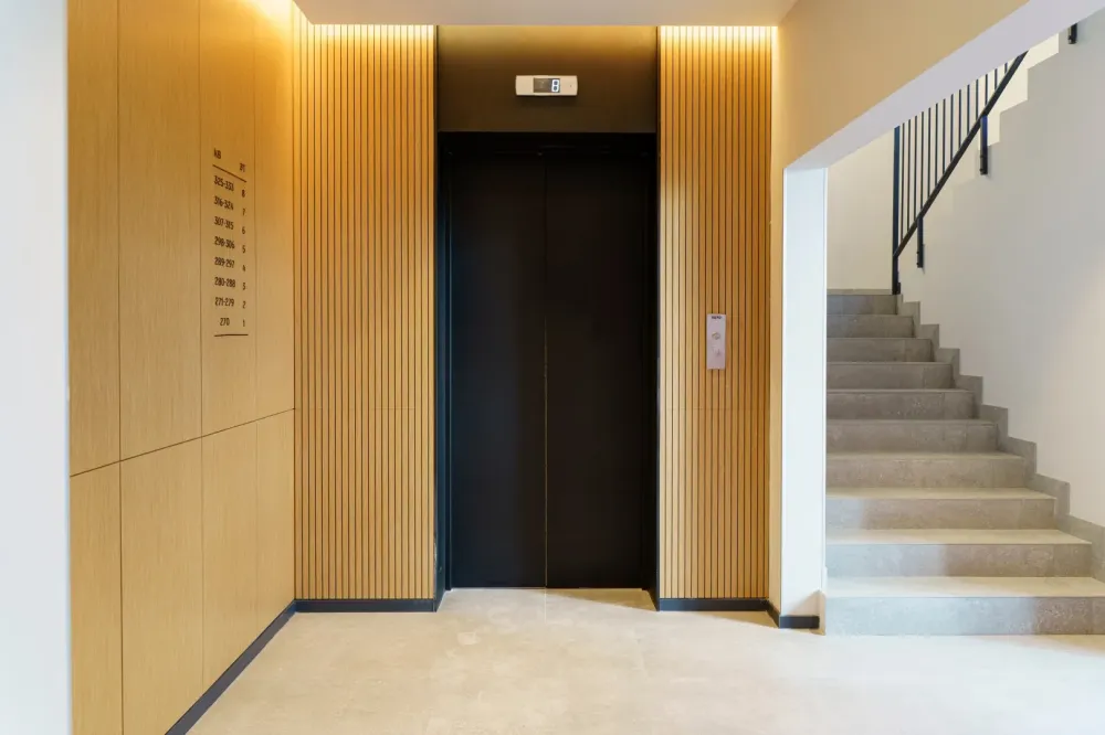 lobby hotel